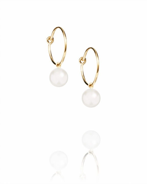 Pop Pearls Hoops Örhängen Guld i gruppen Örhängen / Pärlörhängen hos SCANDINAVIAN JEWELRY DESIGN (12-101-02110-0000)