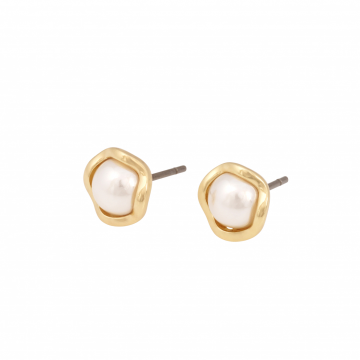 Kitty pearl Örhängen Guld i gruppen Örhängen / Pärlörhängen hos SCANDINAVIAN JEWELRY DESIGN (1392-6200-362)