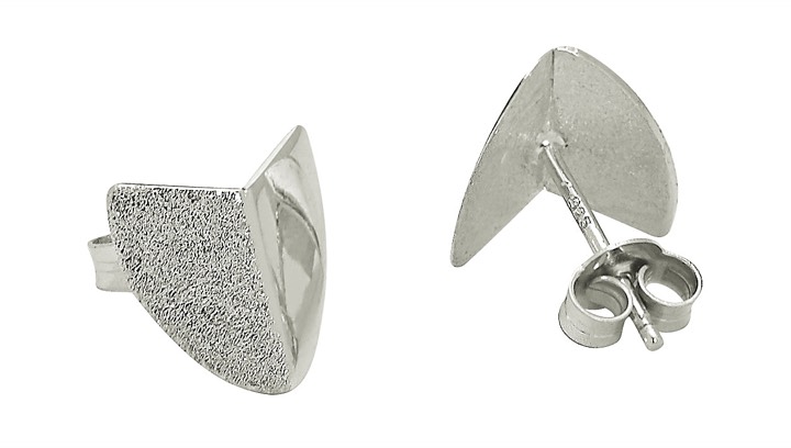 Roof small örhänge Silver i gruppen Örhängen / Silverörhängen hos SCANDINAVIAN JEWELRY DESIGN (1726410001)