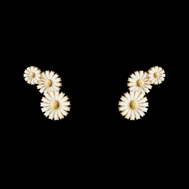 DAISY 3 Flower Örhänge guldpläterad WHITE ENAMEL i gruppen Örhängen / Guldörhängen hos SCANDINAVIAN JEWELRY DESIGN (20001665)