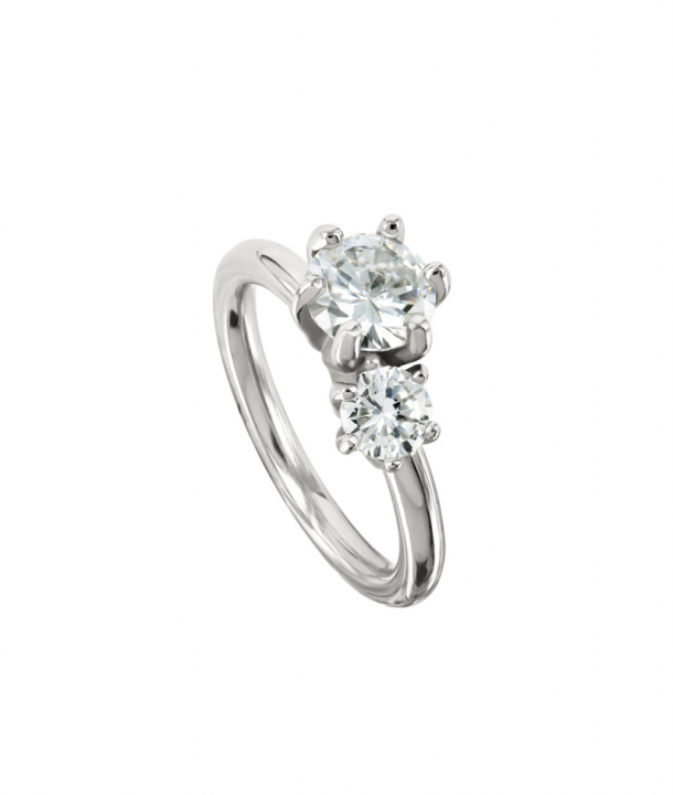 JULIE Ring Silver i gruppen Ringar / Silverringar hos SCANDINAVIAN JEWELRY DESIGN (37)