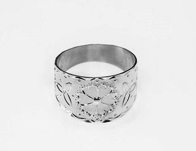 Upplandsringen bred silver i gruppen Ringar / Silverringar hos SCANDINAVIAN JEWELRY DESIGN (560018925)