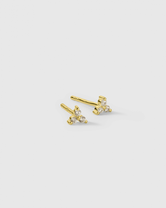 Celestia Triple Stone Studs Örhängen Guld i gruppen Örhängen / Guldörhängen hos SCANDINAVIAN JEWELRY DESIGN (EG1296)