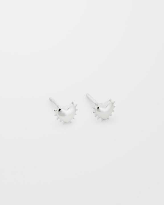 True Love Spike Heart Stud Earrings Silver i gruppen Örhängen / Silverörhängen hos SCANDINAVIAN JEWELRY DESIGN (ES1265)