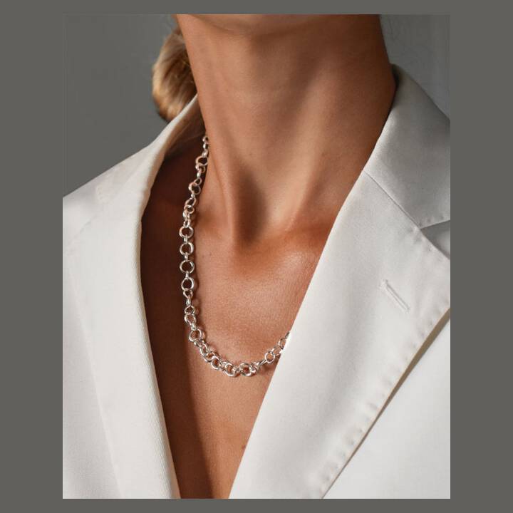 Les Amis drop chain halsband silver i gruppen Halsband hos SCANDINAVIAN JEWELRY DESIGN (LAS-N50450-S)