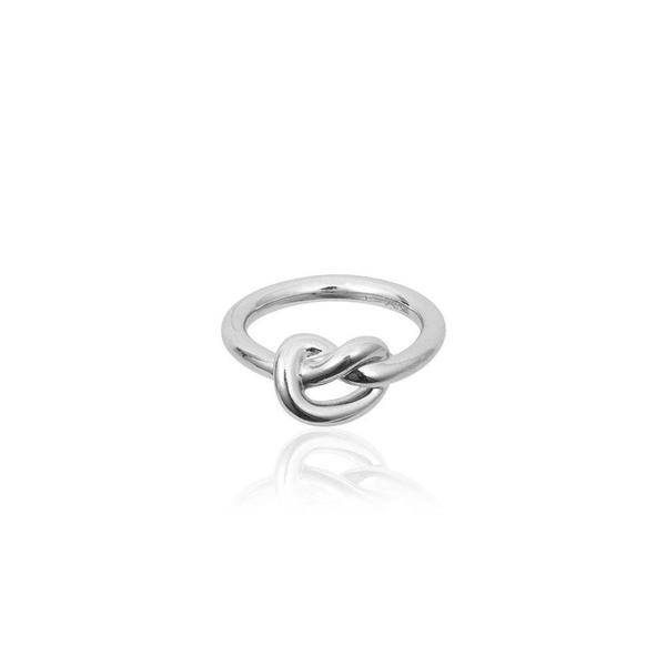 Knot Ring (silver) i gruppen Ringar hos SCANDINAVIAN JEWELRY DESIGN (R1641RHS0)