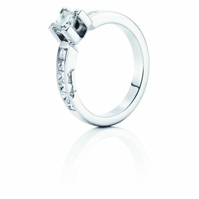 Rock Star Ring Vitguld