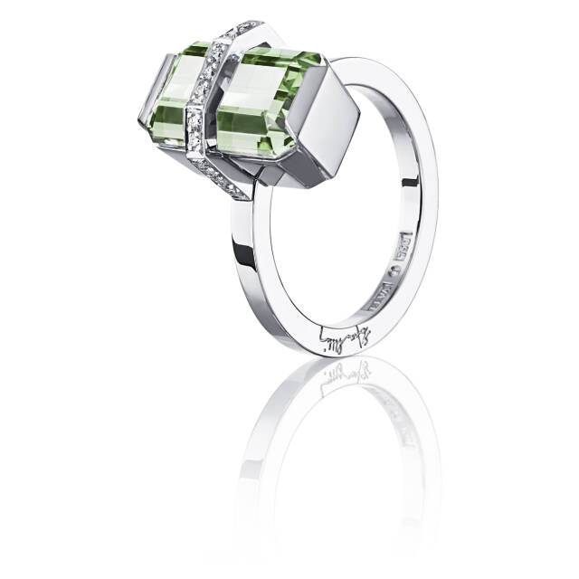 Little Bend Over - Green Quartz Ring Vitguld