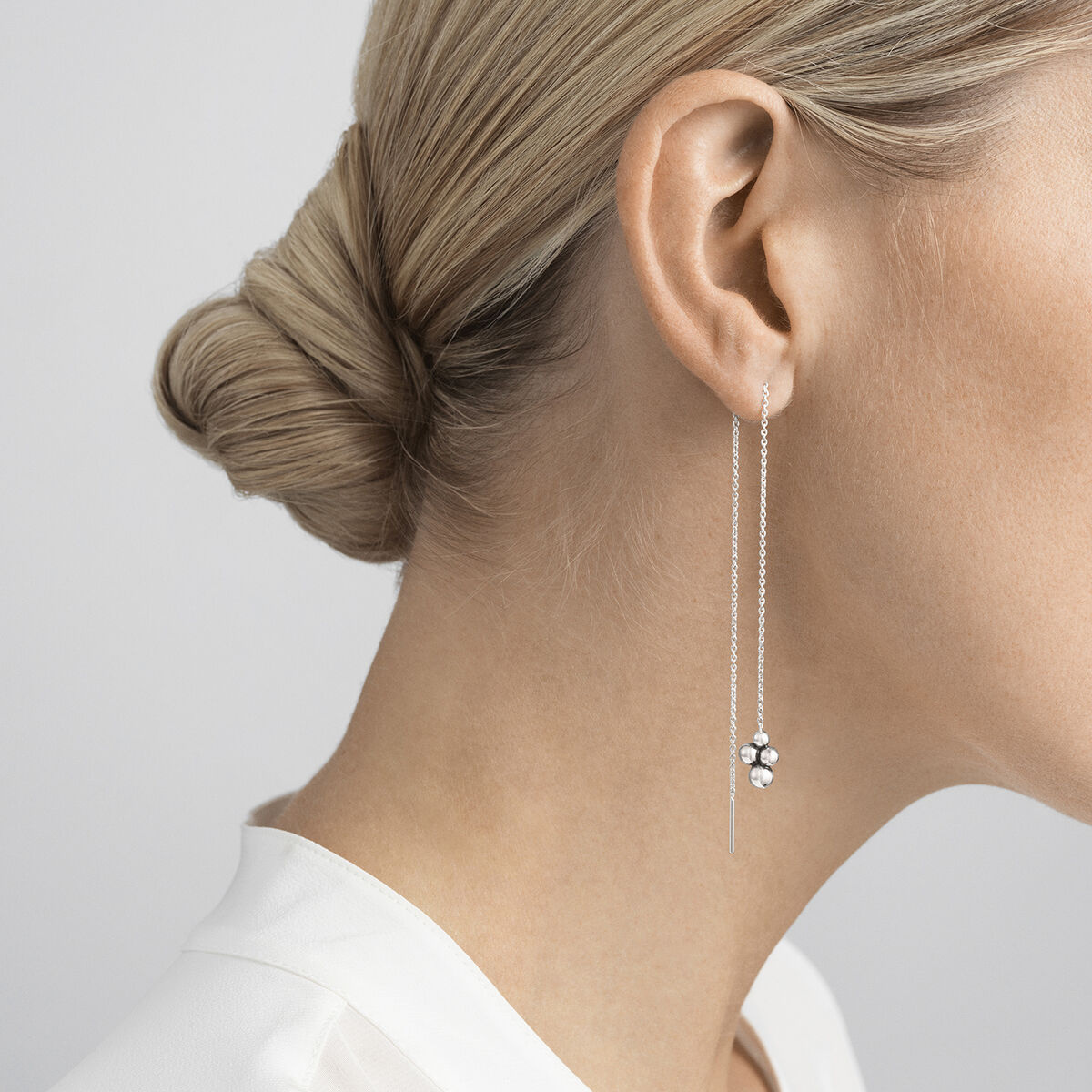 MOONLIGHT GRAPES THREADER Örhänge Silver