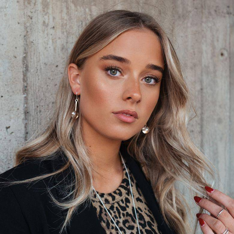 Amor Fati Globe - Crystal Quart Örhänge Silver