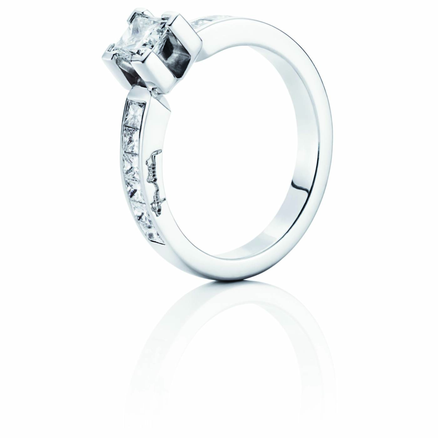 Rock Star Ring Vitguld