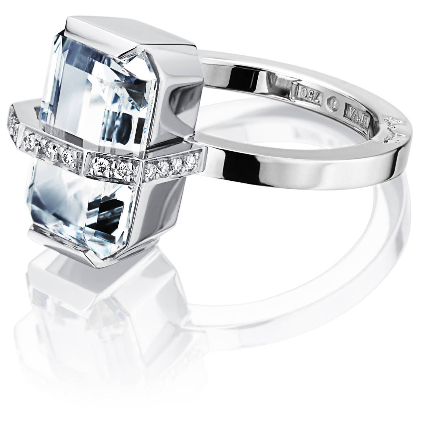 Little Bend Over - Aquamarine Ring Vitguld