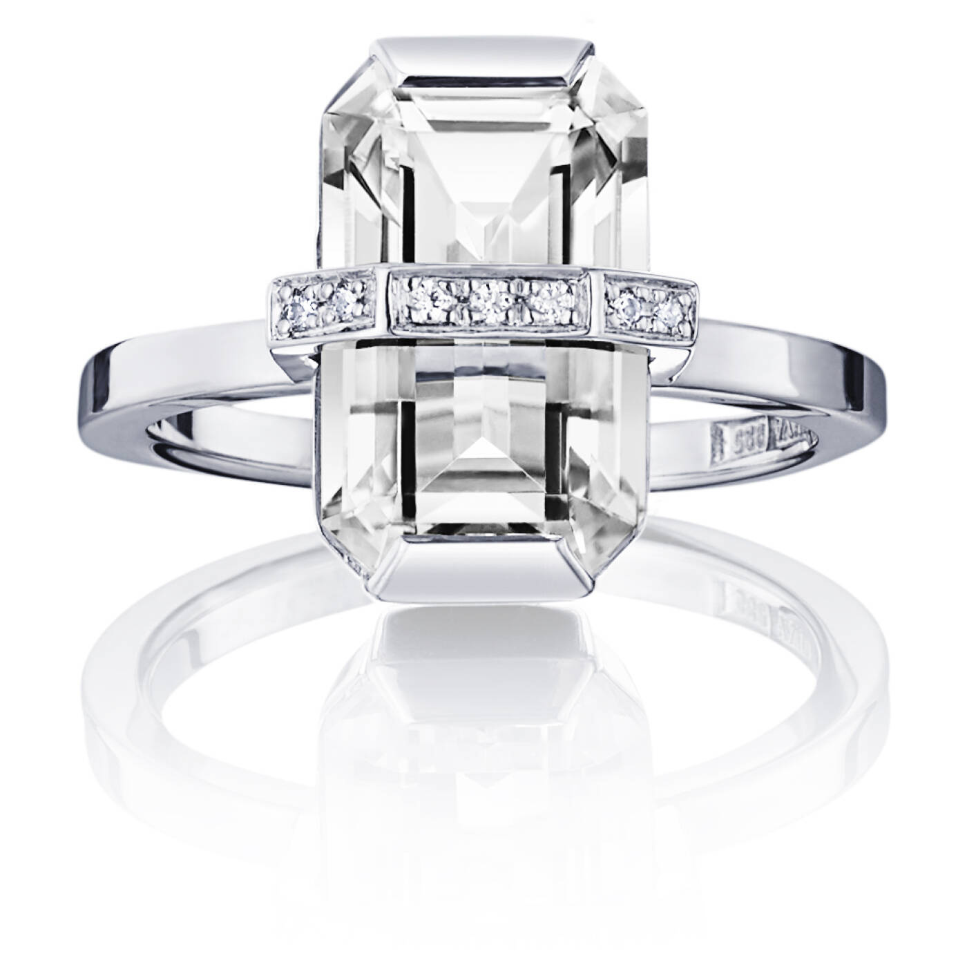 Little Bend Over - Crystal Quartz Ring Vitguld