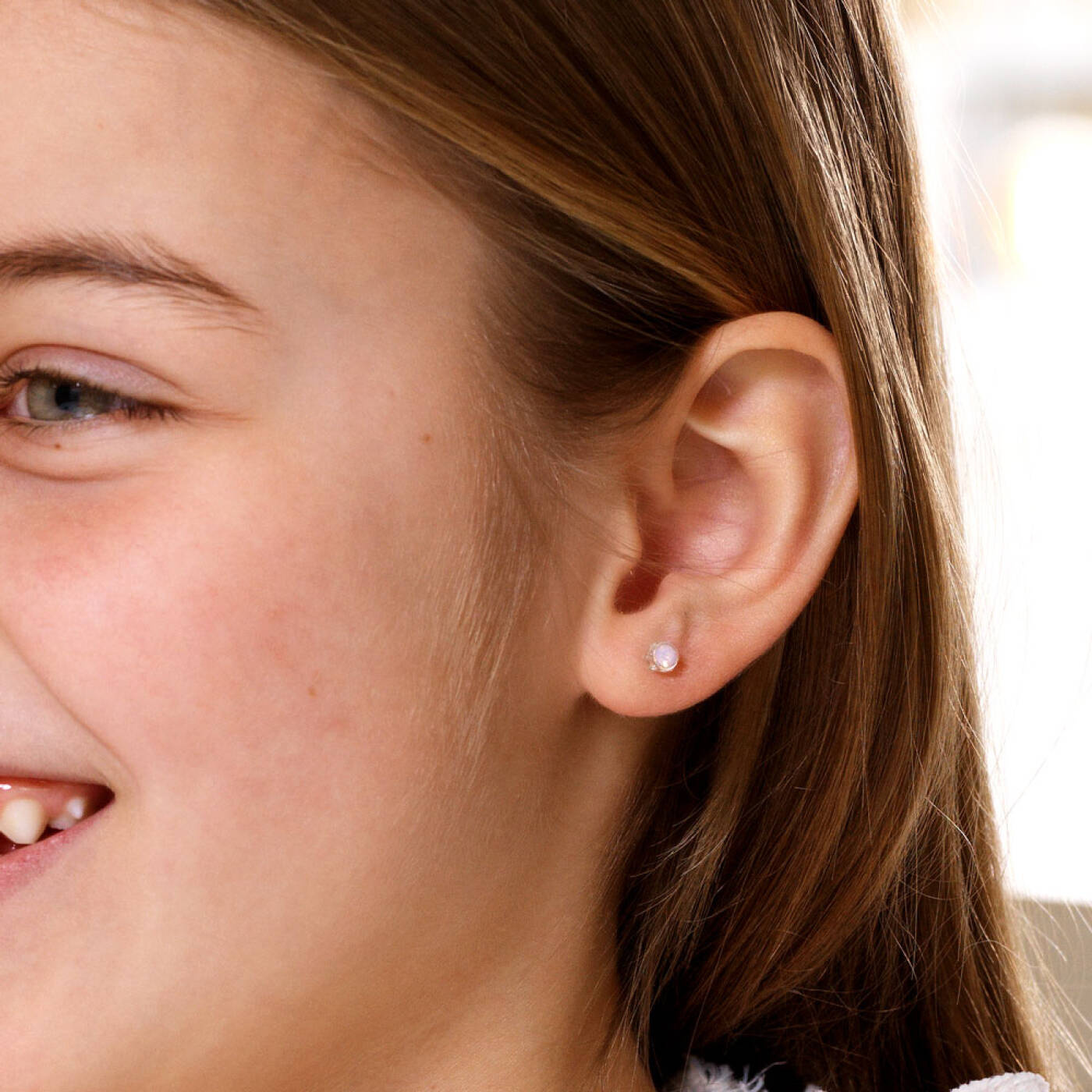 Medical Plastic  4 mm, Pastel light rose Örhänge