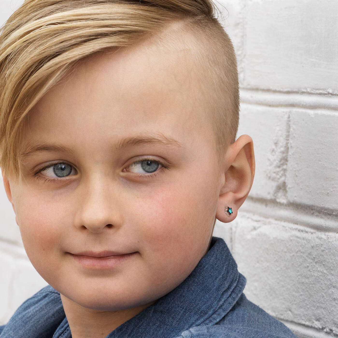 Medical Plastic Star 6 mm, Aquamarine Örhänge