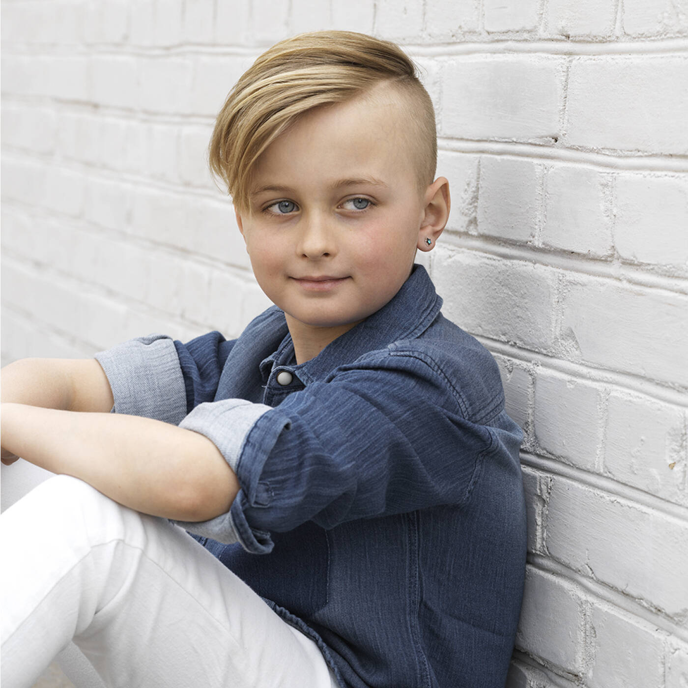 Medical Plastic Star 6 mm, Aquamarine Örhänge