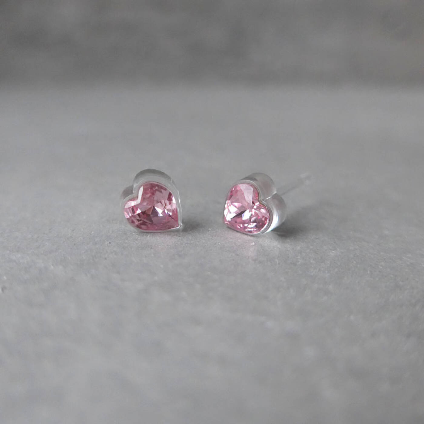 Medical Plastic Heart 6 mm, Light rose Örhänge
