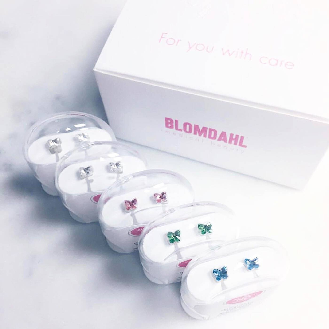 Medical Plastic Butterfly 5 mm, Aquamarine Örhänge