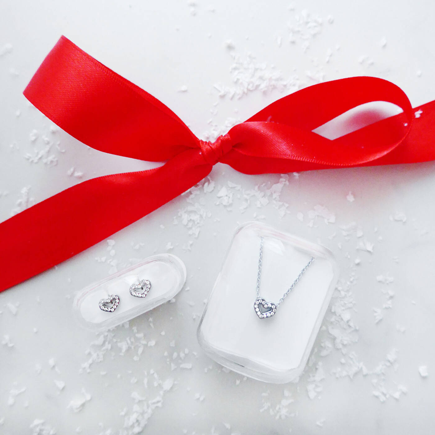 Natural Titanium Brilliance Heart Hollow 8 mm, Crystal Örhänge