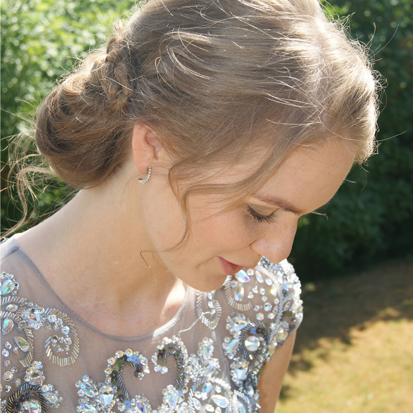 Natural Titanium Pendant Brilliance Curved 15 mm, Crystal Örhänge