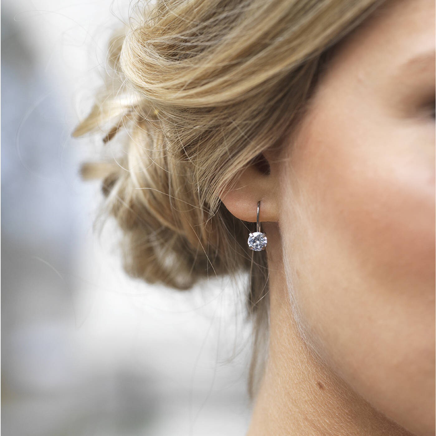 Natural Titanium Pendant Tiffany 7 mm, CZ White Örhänge