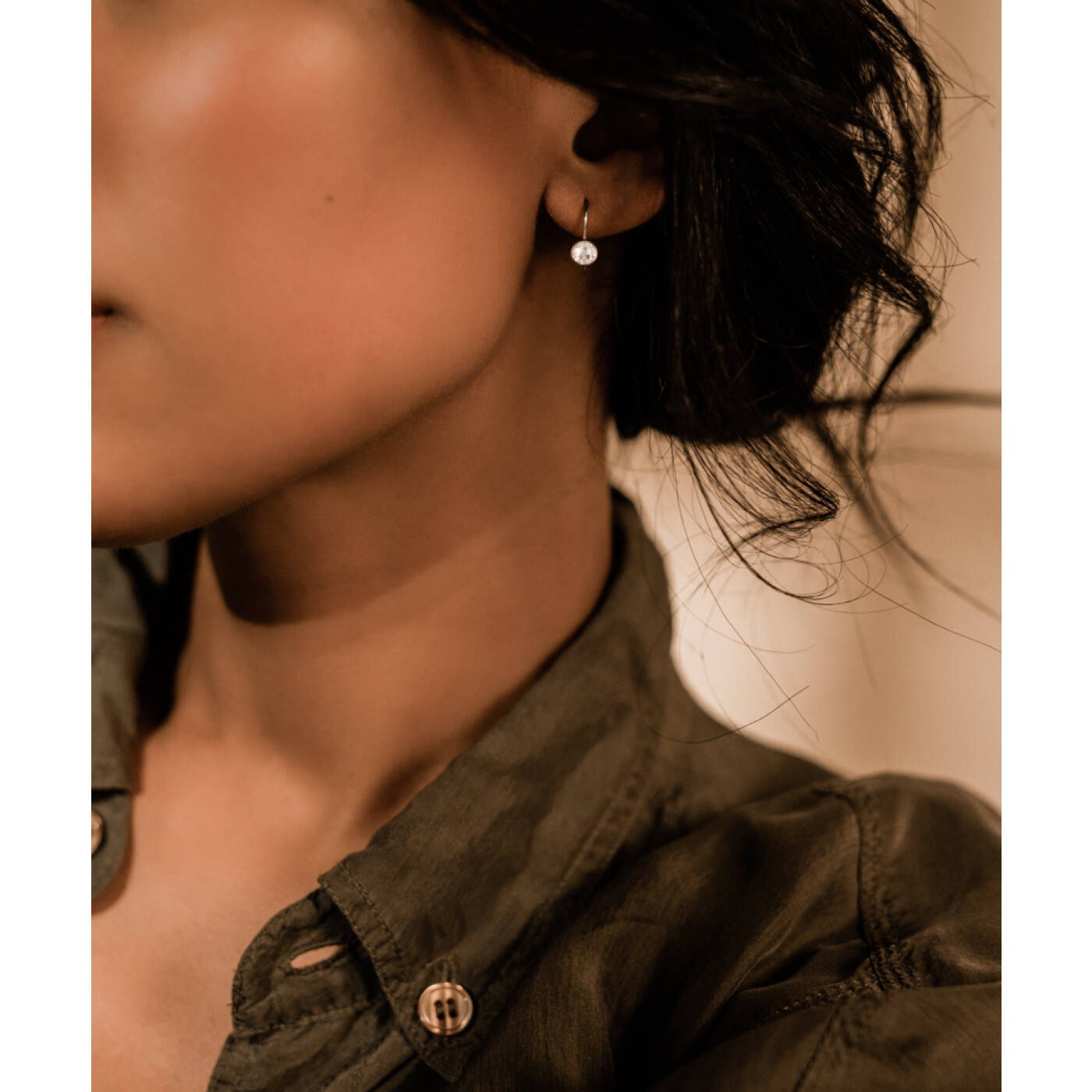 Natural Titanium Pendant Bezel 5 mm, Crystal Örhänge