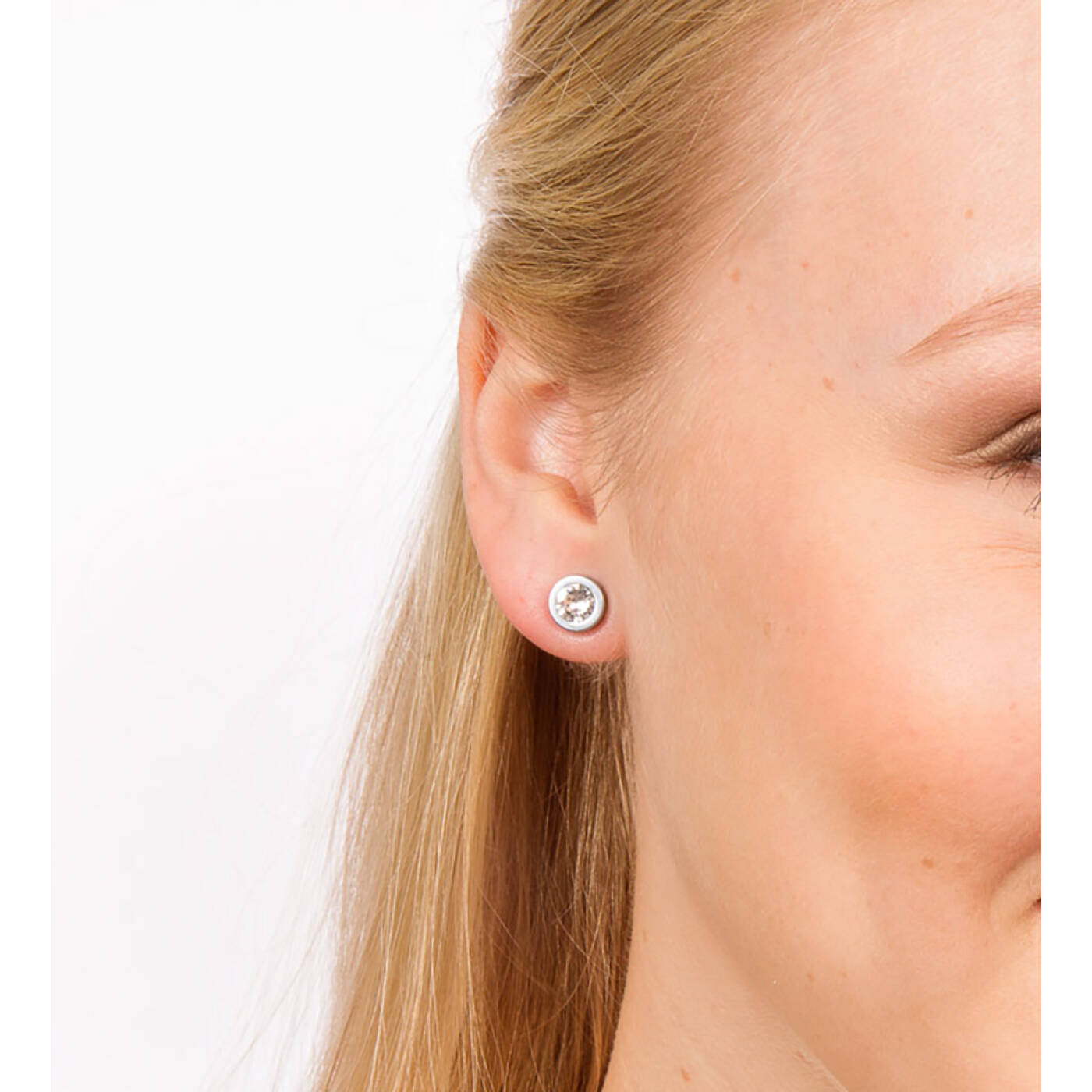 Silver Titanium Grand Bezel 8 mm, Crystal Örhänge