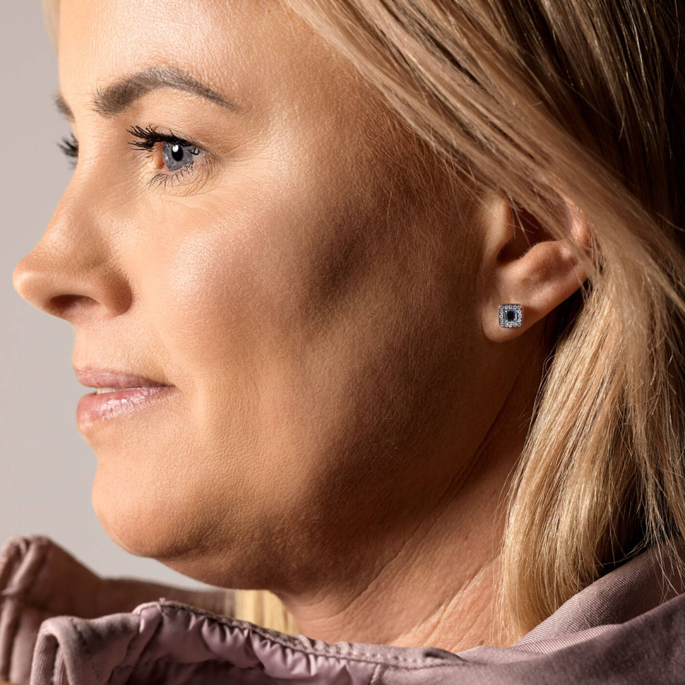 Silver Titanium Brilliance Cushion 8 mm, Crystal/aquamarine Örhänge