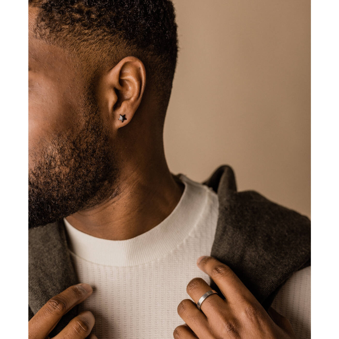 Black Titanium Star 8 mm Örhänge