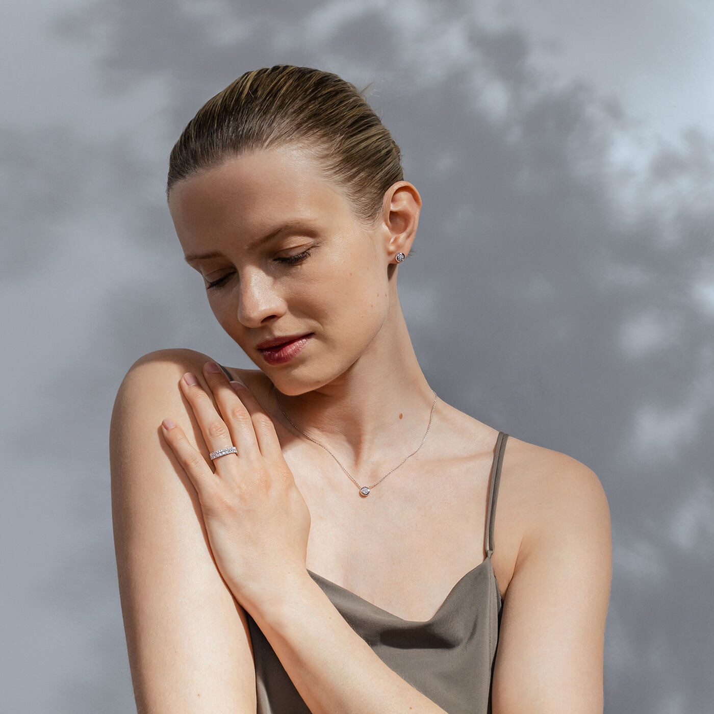 AURORA Hängsmycke Vitguld Diamant PAVÉ 0.10 ct CT