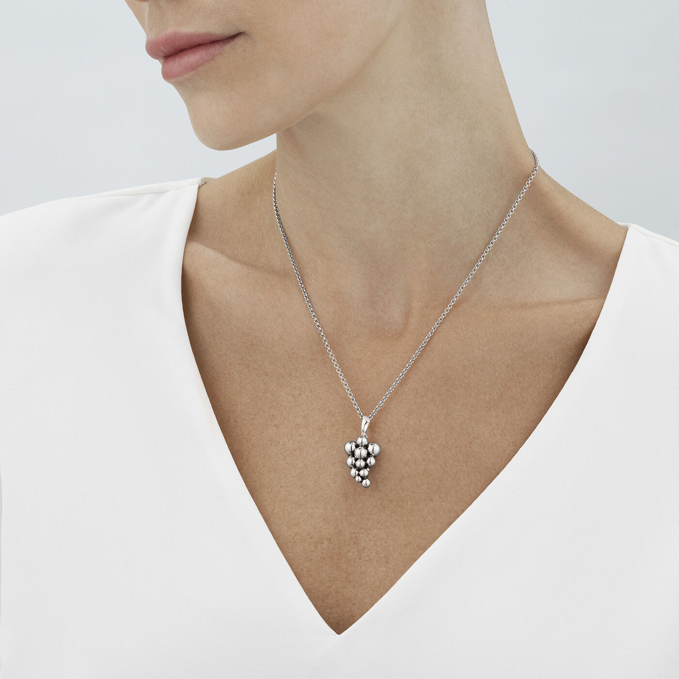 MOONLIGHT GRAPES Hängsmycke Silver, OXIDISED