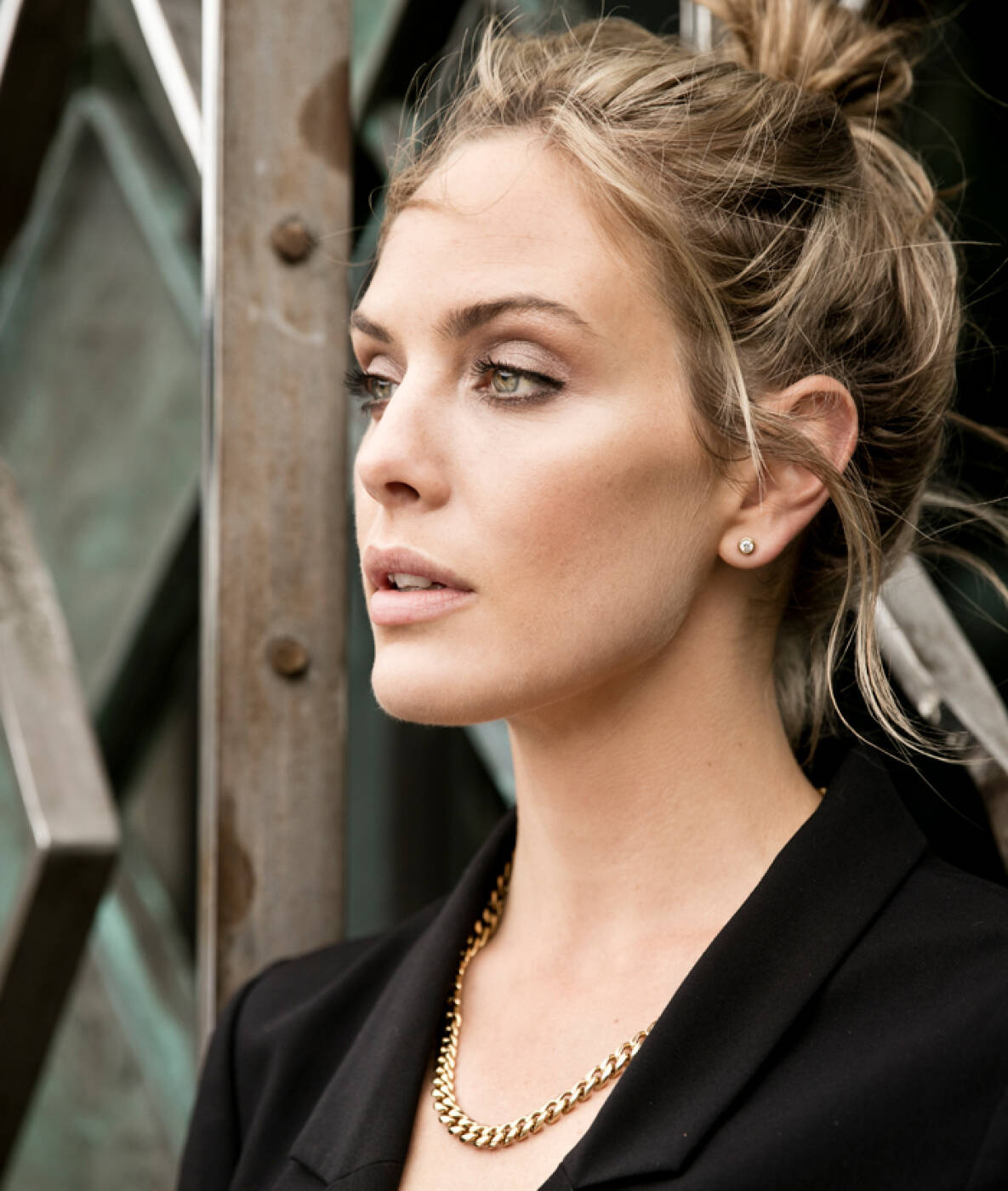 LILLY 4 mm örhänge Guld