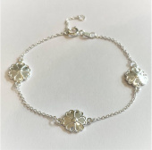 Uppland armband 3 blommor silver 17+2 cm