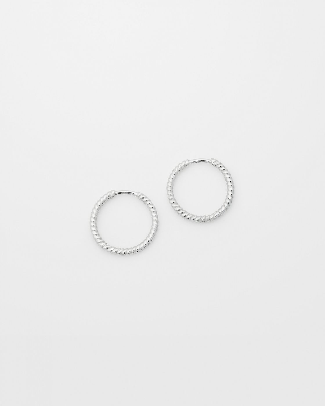 Beloved Twisted Medium Hoops Silver