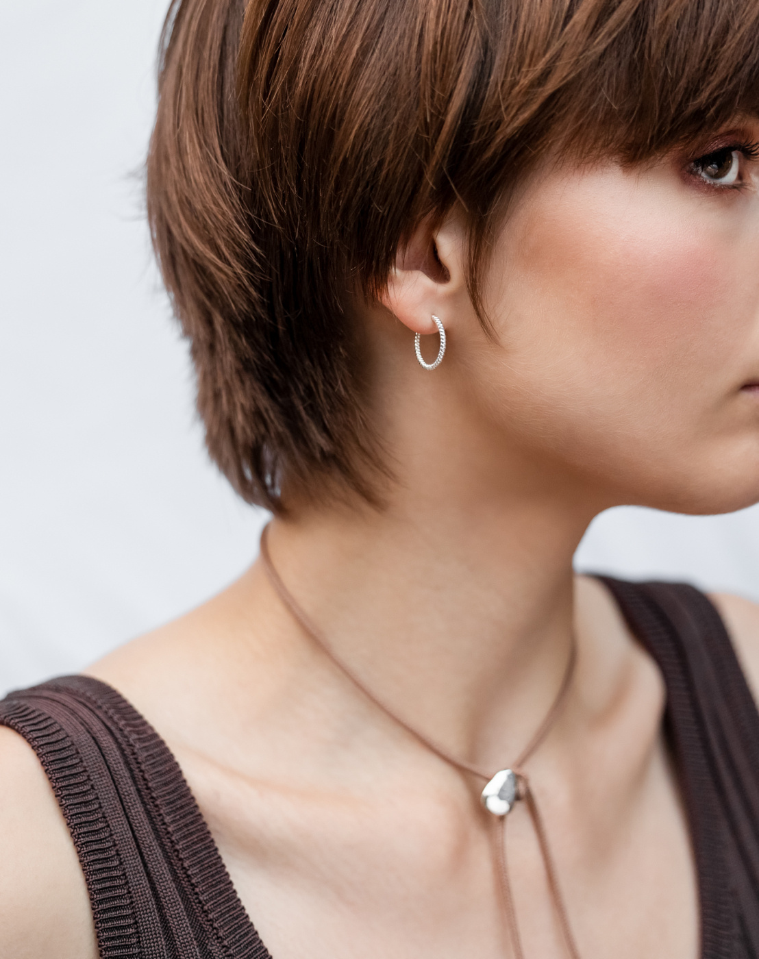 Beloved Twisted Medium Hoops Silver