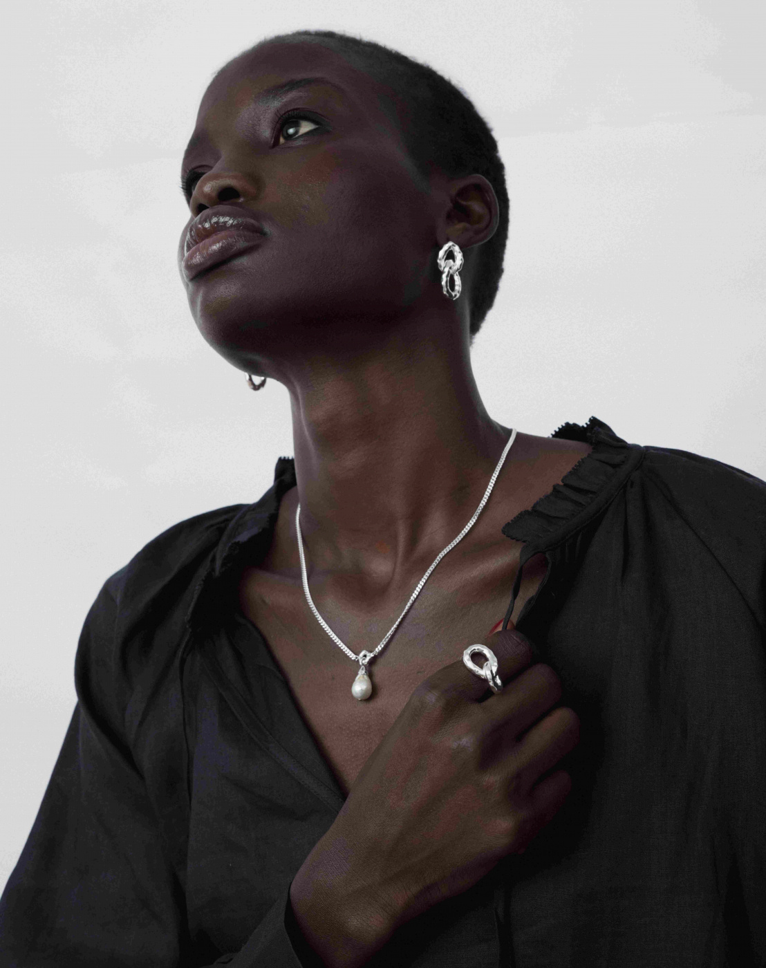 Bolded Hammered Links Earrings Silver