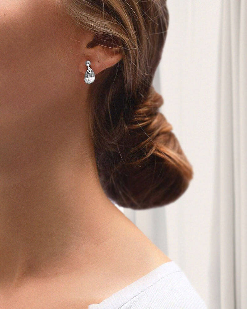 Leaf drop örhänge silver