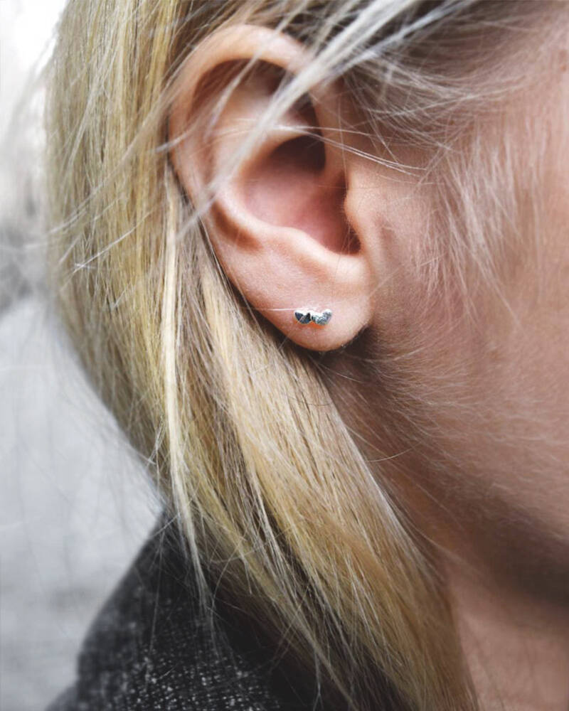 Loving heart örhänge silver