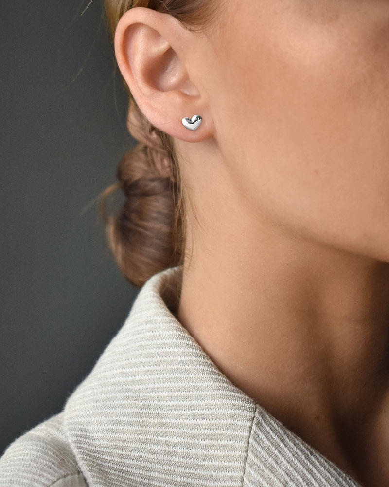 Loving heart medium örhänge silver