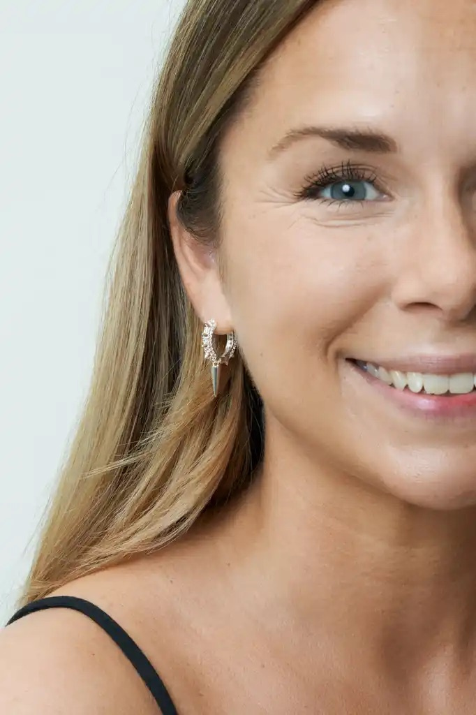 Maria Signuature Hoop Vit Silver