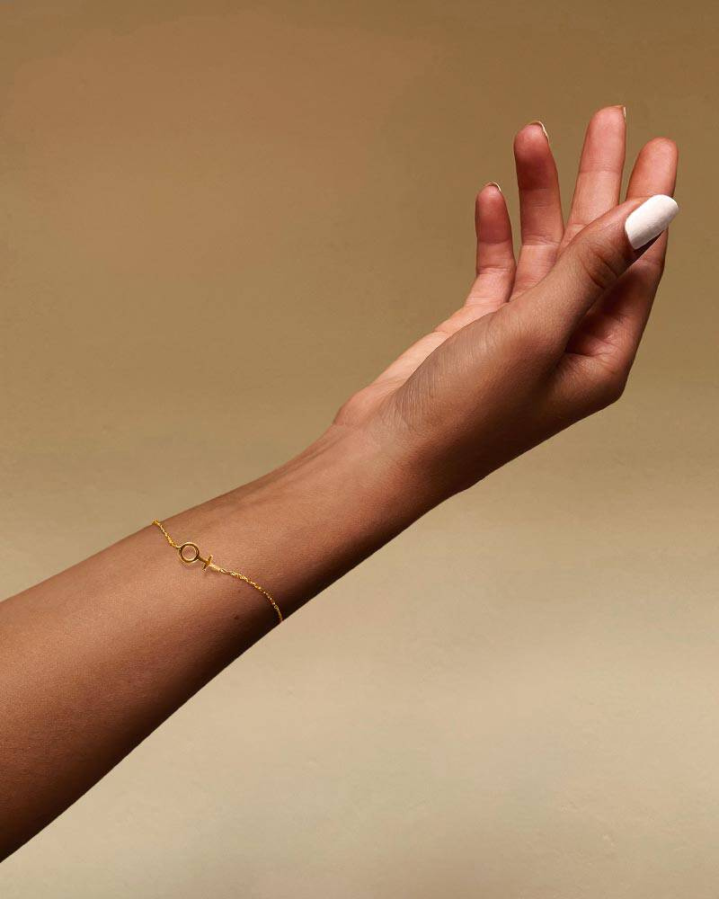 Women Unite small armband guld