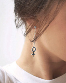 Women Unite long örhänge silver